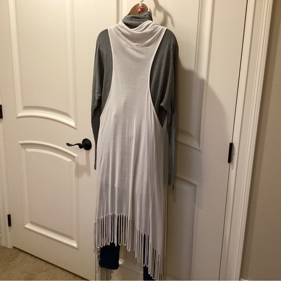 PRESS Sheer Mesh Duster Vest Fringed - Picture 2 of 5